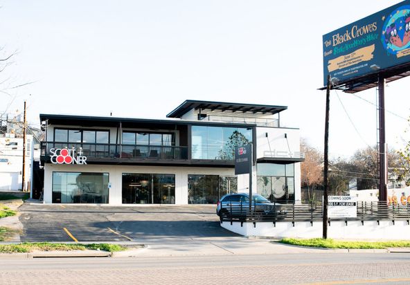 E. 7th Street Shared Office Space: 2120 E 7th St, Austin, TX 78702